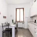 公寓 200 Mt Dal Centro La Piazzetta 瓦拉泽