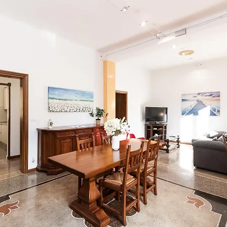 200 Mt Dal Centro La Piazzetta Apartment *