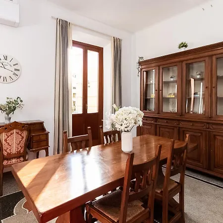 Apartment 200 Mt Dal Centro La Piazzetta Varraze