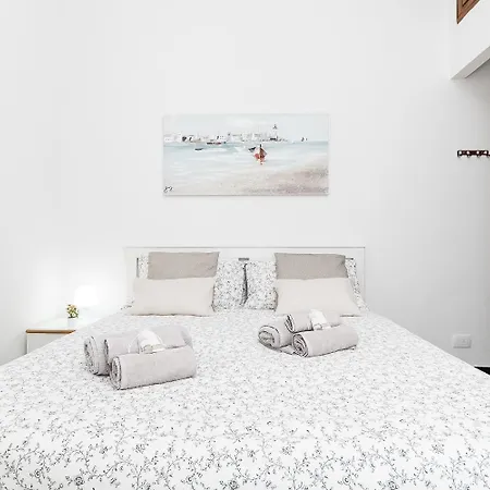 200 Mt Dal Centro La Piazzetta Varazze