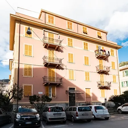 200 Mt Dal Centro La Piazzetta * Varazze