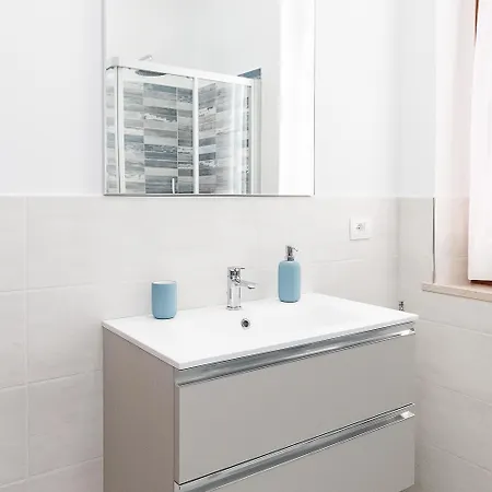 Apartamento 200 Mt Dal Centro La Piazzetta Varazze