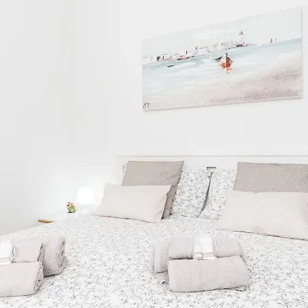 200 Mt Dal Centro La Piazzetta * Varazze