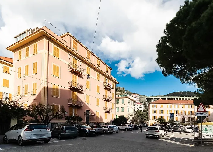 200 Mt Dal Centro La Piazzetta Varazze