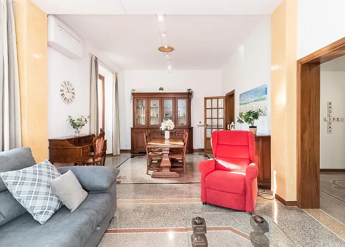 200 Mt Dal Centro La Piazzetta
