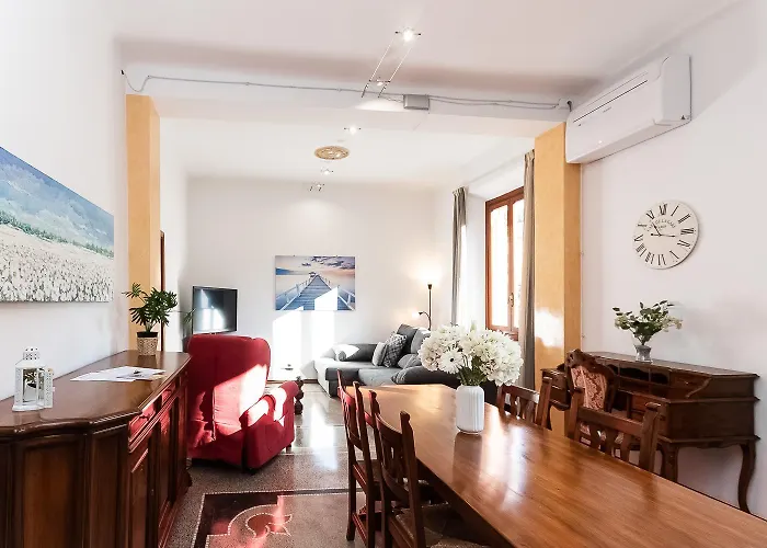 200 Mt Dal Centro La Piazzetta * Varazze