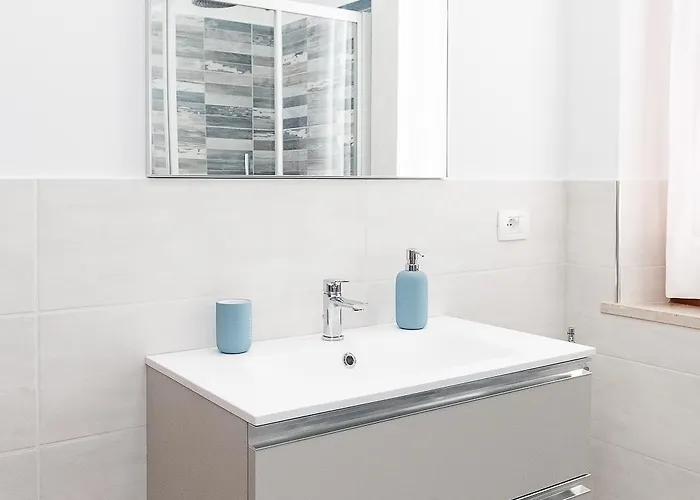 Apartamento 200 Mt Dal Centro La Piazzetta Varazze